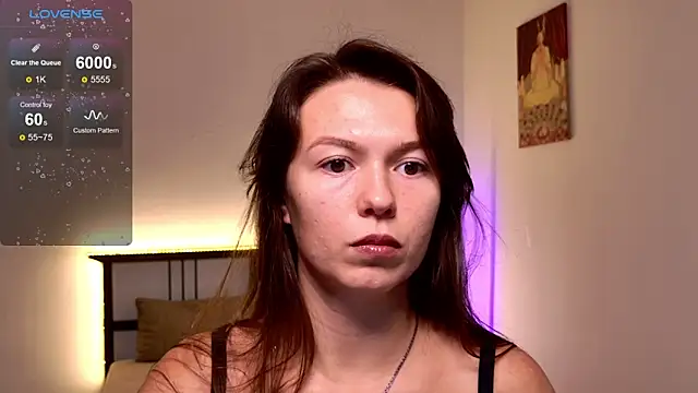 Snapshot of EllaCanny chatting on 10/18/25, 05:43 EllaCanny online show from 10/18/25, 05:43