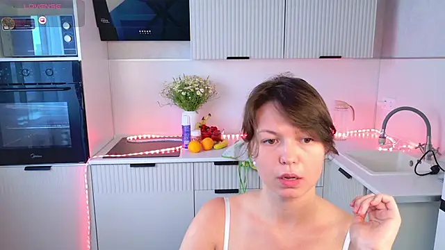 EllaCanny online show from 05/26/26, 05:03