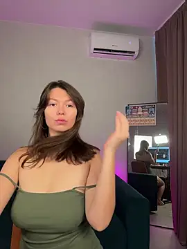 Snapshot of EllaCanny chatting on 07/02/26, 05:02 EllaCanny online show from 07/02/26, 05:02