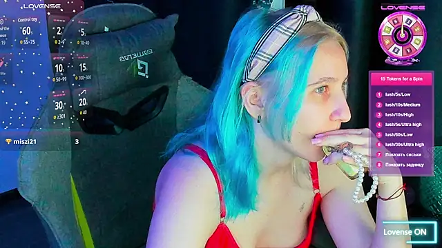 ChristinaFivePlus online show from 11/07/25, 05:24