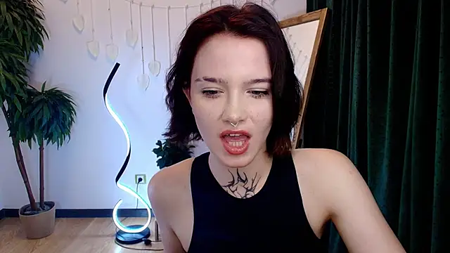 Snapshot of Elastikisss chatting on 10/16/25, 02:34 Elastikisss online show from 10/16/25, 02:34