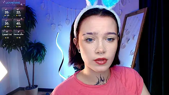 Snapshot of Elastikisss chatting on 10/17/25, 02:37 Elastikisss online show from 10/17/25, 02:37