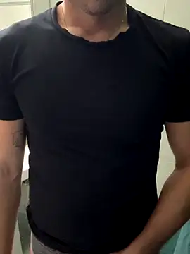 giovan2020 online show from 10/29/25, 01:46