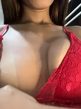 Snapshot of magrinha_hot chatting on 02/08/26, 04:49 magrinha hot online show from 02/08/26, 04:49