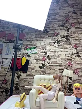 Snapshot of Sweet-blonde chatting on 11/18/25, 11:37 Sweet-blonde online show from 11/18/25, 11:37