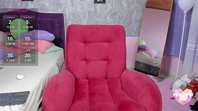 Lauren smiles online show from 02/05/26, 08:24