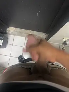 Snapshot of BiauralScamper chatting on 10/31/25, 05:47 BiauralScamper online show from 10/31/25, 05:47