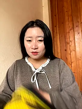 violet-00 online show from 12/03/25, 01:57