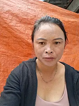 xuxulovezz online show from 09/24/25, 12:14