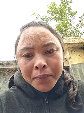 xuxulovezz online show from 11/21/25, 12:43