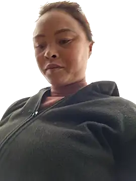 xuxulovezz online show from 03/05/26, 09:49