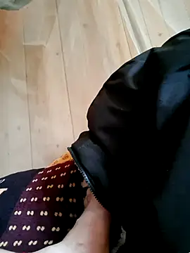 xuxulovezz online show from 04/06/26, 05:41