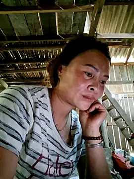 xuxulovezz online show from 04/13/26, 06:52