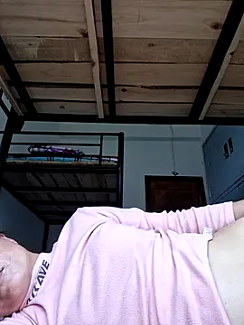 xuxulovezz online show from 04/19/26, 05:18