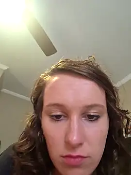 brunettebabexo3 online show from 04/22/26, 06:31