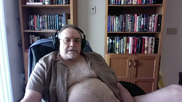 Vinyl22xh online show from 04/17/26, 05:27