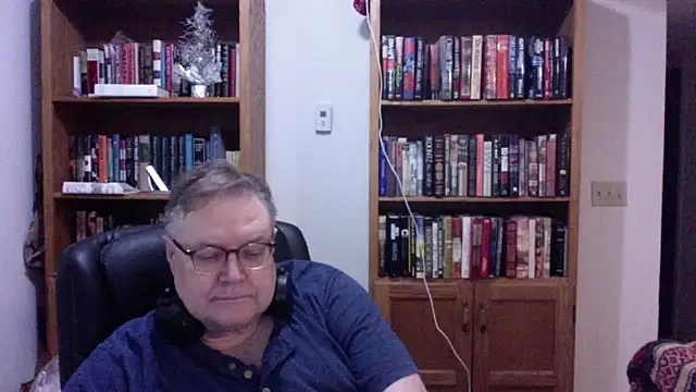Vinyl22xh online show from 06/30/26, 02:01