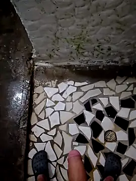 Snapshot of SALCEDO_041198 chatting on 10/09/25, 03:04 SALCEDO 041198 online show from 10/09/25, 03:04