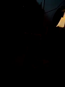 Snapshot of SALCEDO_041198 chatting on 11/05/25, 11:32 SALCEDO 041198 online show from 11/05/25, 11:32