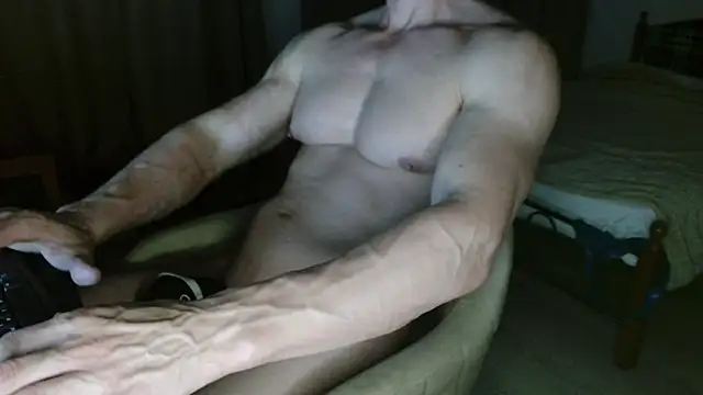 Snapshot of Freeze_Fire chatting on 09/28/25, 07:41 Freeze Fire online show from 09/28/25, 07:41