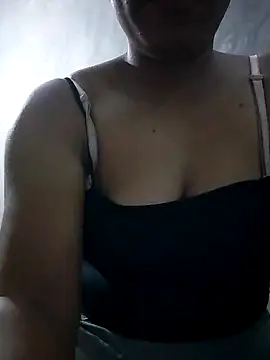 LylyCii96 online show from 10/15/25, 07:41