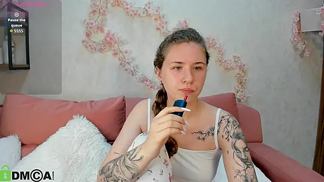 Snapshot of Elsie_Cutties chatting on 09/28/25, 12:05 Elsie Cutties online show from 09/28/25, 12:05