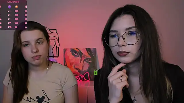 Snapshot of lola_swon chatting on 10/16/25, 08:43 lola swon online show from 10/16/25, 08:43