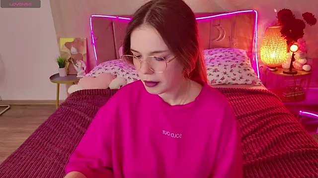 KellyHayden online show from 02/14/26, 05:43