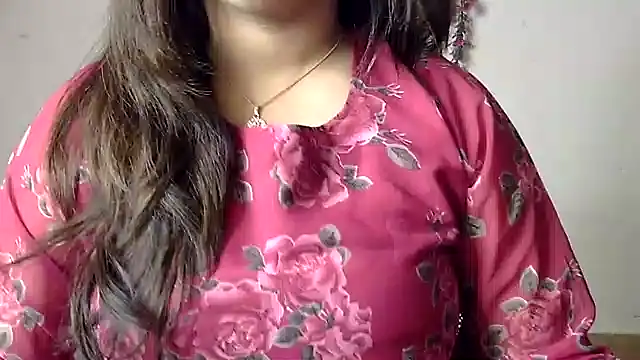 Aaliya02 online show from 06/16/26, 10:40