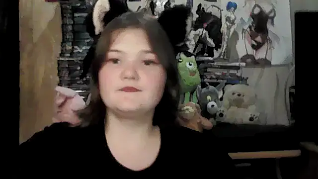 Snapshot of Noir_Shiro chatting on 10/29/25, 04:20 Noir Shiro online show from 10/29/25, 04:20