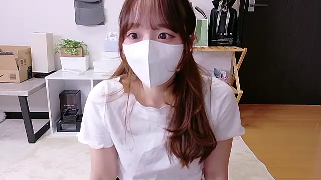 saku sakura  online show from 10/06/25, 01:08