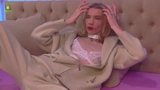 Snapshot of RobertDevine chatting on 10/16/25, 03:57 RobertDevine online show from 10/16/25, 03:57