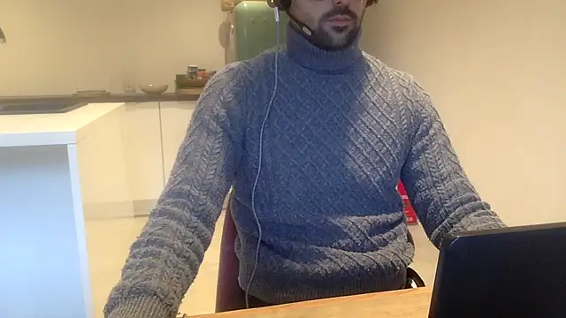 Snapshot of eauminerale chatting on 01/19/26, 01:26 eauminerale online show from 01/19/26, 01:26