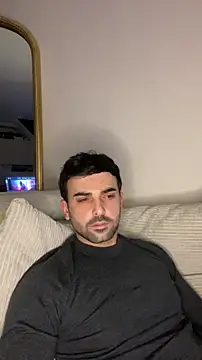 Snapshot of eauminerale chatting on 02/21/26, 11:17 eauminerale online show from 02/21/26, 11:17