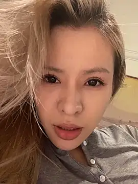 miumiu-66 online show from 02/28/26, 12:55