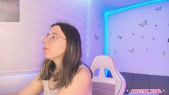 Snapshot of sweettvera chatting on 05/09/26, 02:22 sweettvera online show from 05/09/26, 02:22