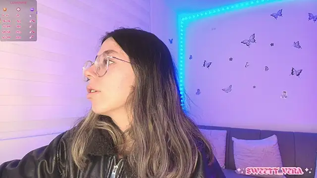 Snapshot of sweettvera chatting on 05/17/26, 03:59 sweettvera online show from 05/17/26, 03:59