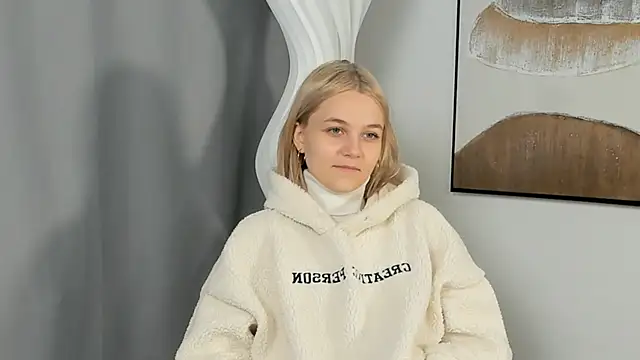 KelleDomin online show from 09/25/25, 09:02