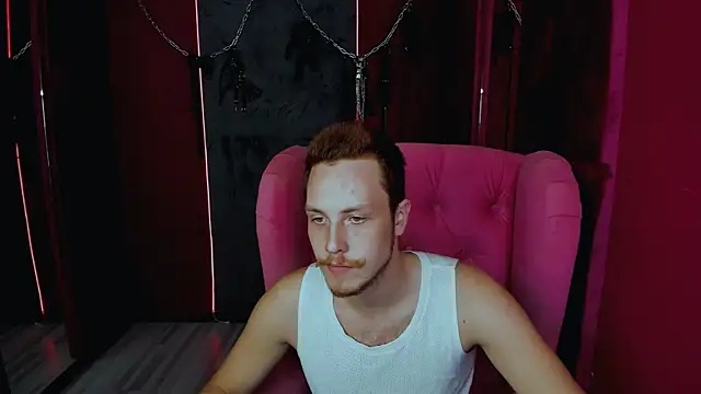 LeoMooree online show from 10/10/25, 03:33