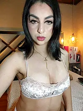 Snapshot of LlianneDiamond1 chatting on 11/30/25, 12:58 LlianneDiamond1 online show from 11/30/25, 12:58