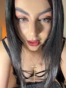 Snapshot of LlianneDiamond1 chatting on 02/12/26, 03:18 LlianneDiamond1 online show from 02/12/26, 03:18