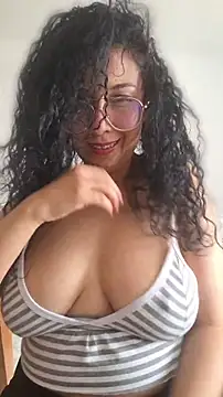 LondonHilton online show from 04/18/26, 06:23