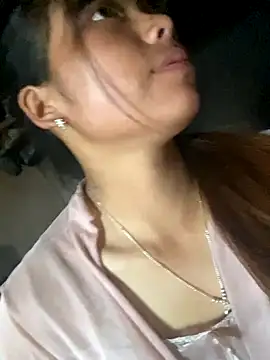 Snapshot of Suki_babyy chatting on 11/02/25, 02:14 Suki babyy online show from 11/02/25, 02:14