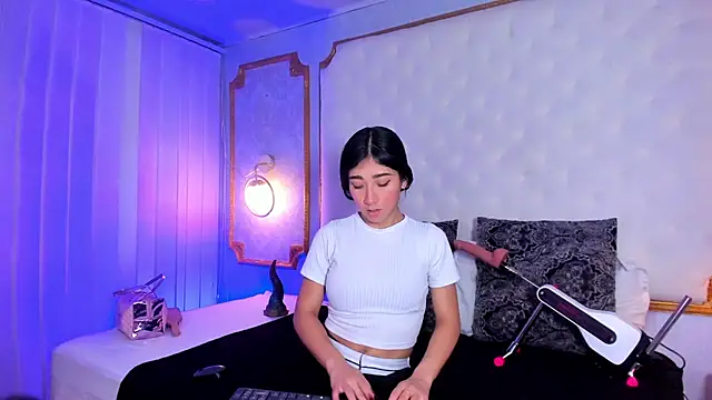 Snapshot of Mariana_Kalo chatting on 01/06/26, 11:03 Mariana Kalo online show from 01/06/26, 11:03