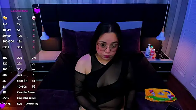 Snapshot of annytovar chatting on 10/21/25, 08:53 annytovar online show from 10/21/25, 08:53