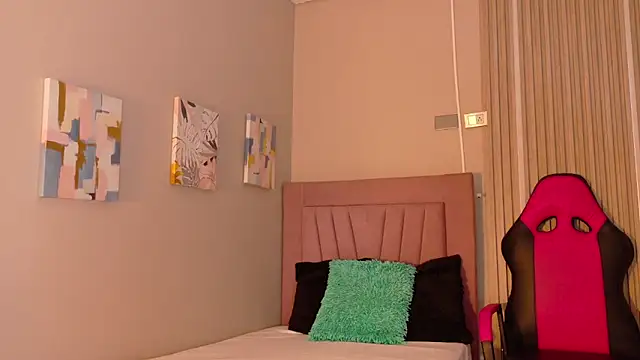 meli peach1 online show from 11/23/25, 12:16