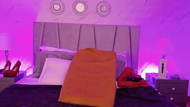 Snapshot of Michell_Monet chatting on 06/04/26, 12:00 Michell Monet online show from 06/04/26, 12:00