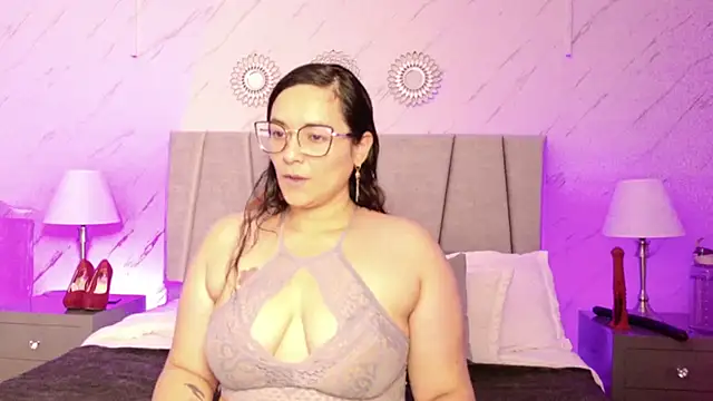 Snapshot of Michell_Monet chatting on 07/21/26, 12:29 Michell Monet online show from 07/21/26, 12:29