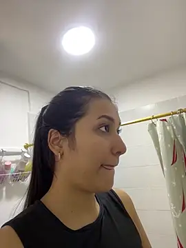 IsabellaJoness  online show from 11/06/25, 12:28