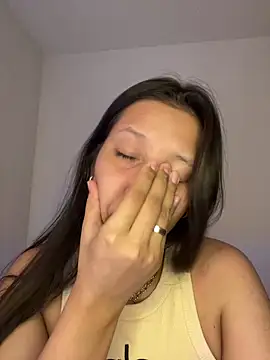 IsabellaJoness  online show from 12/17/25, 08:04